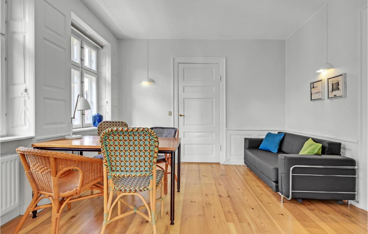 Beautiful Apartment In Kbenhavn K With Wifi Kopenhagen Exterior foto