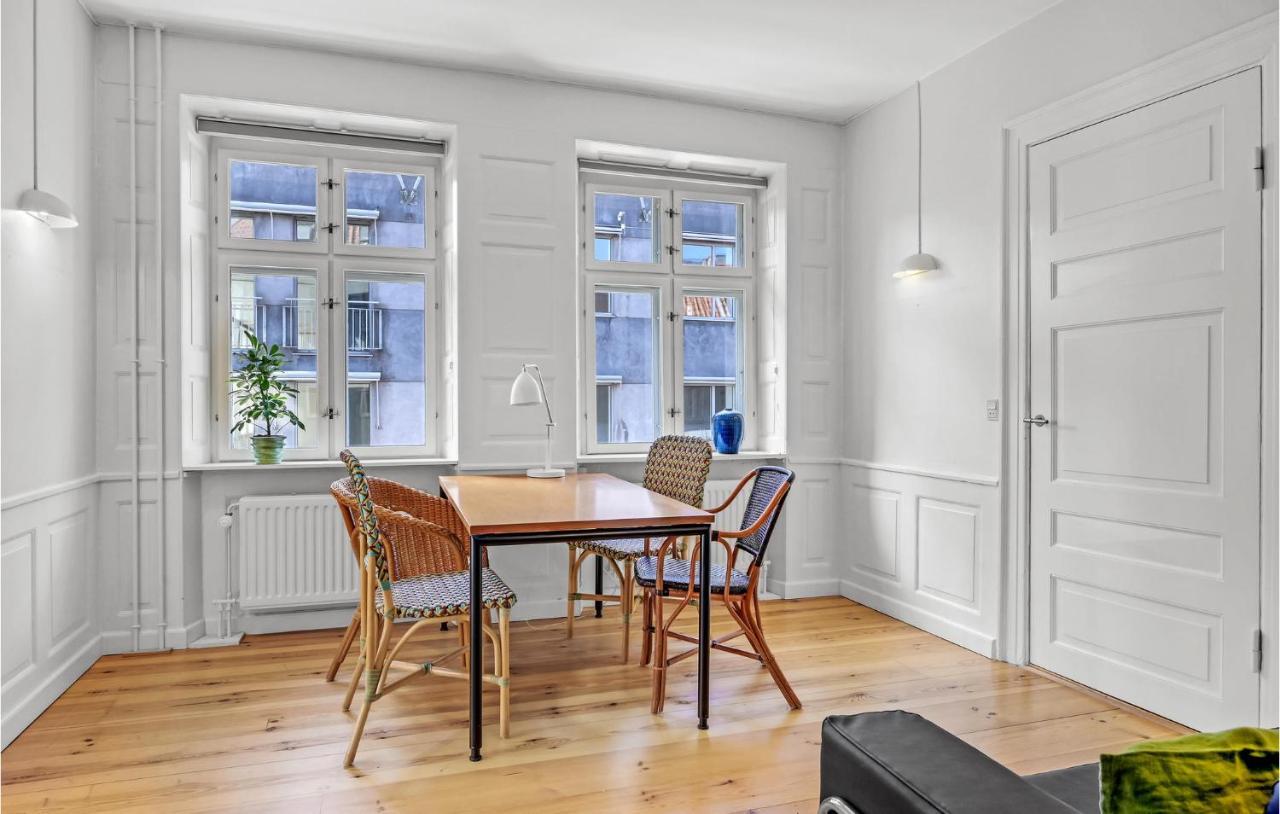 Beautiful Apartment In Kbenhavn K With Wifi Kopenhagen Exterior foto