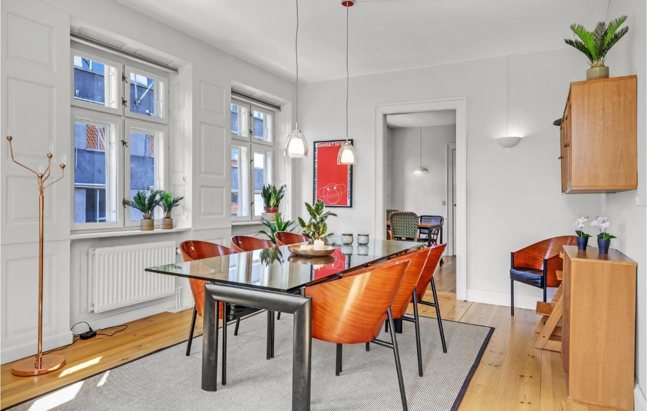 Beautiful Apartment In Kbenhavn K With Wifi Kopenhagen Exterior foto